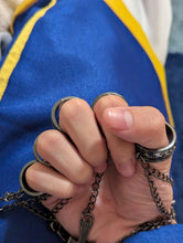 Load image into Gallery viewer, Kurapika 5 Ring Chain - Hunter X Hunter